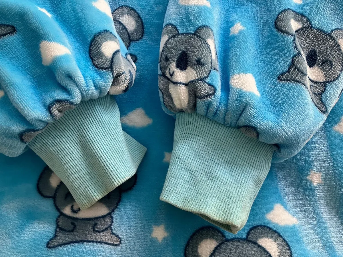 Two Cosy Oodies - Image 3