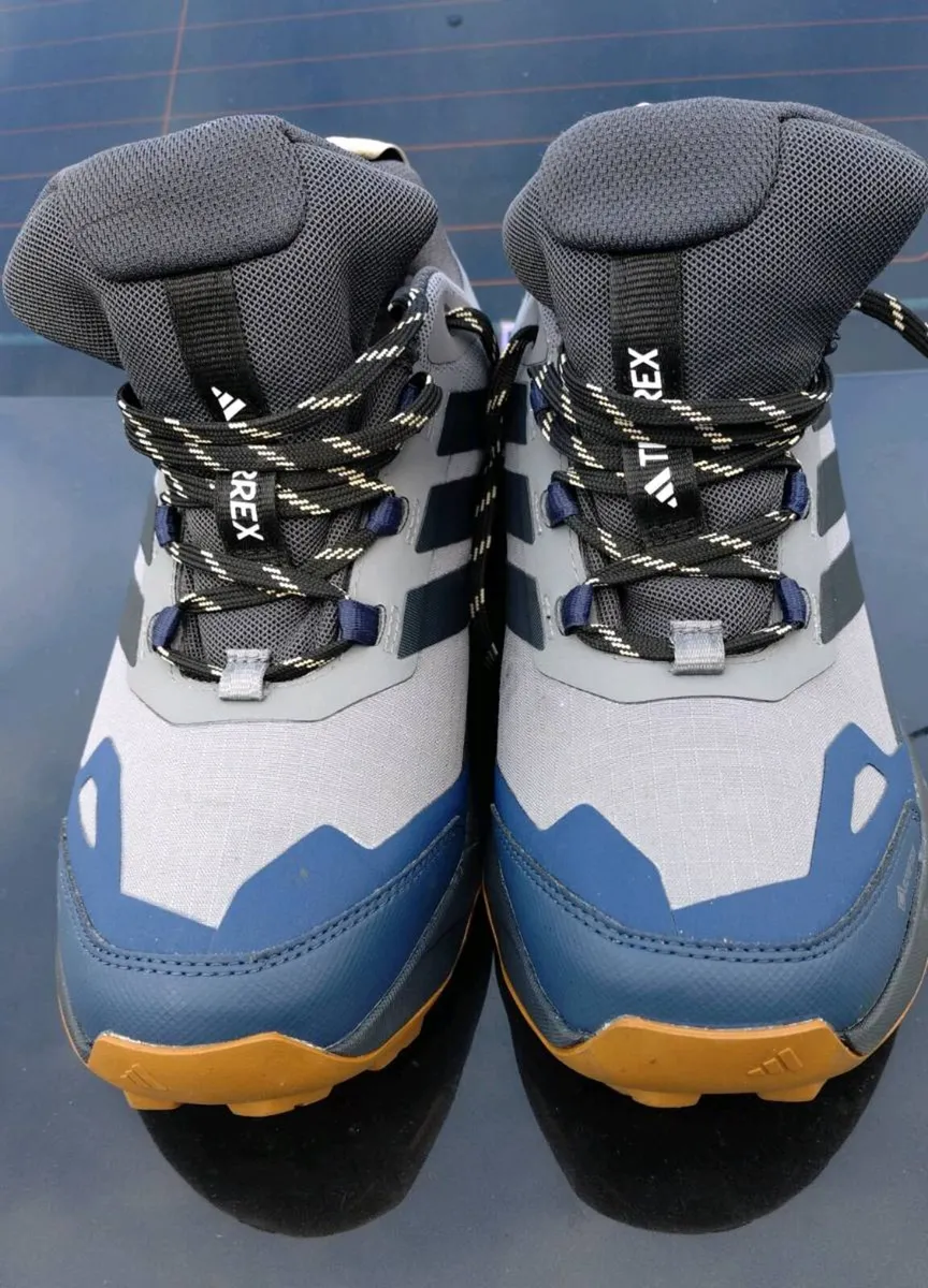 Adidas Skychaser Terrex GTX Shoes. Size 9 - Image 1