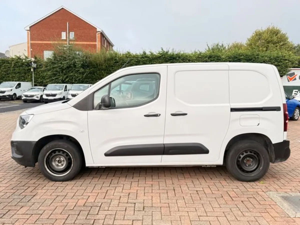 Opel Combo Comfort Trim - Image 4