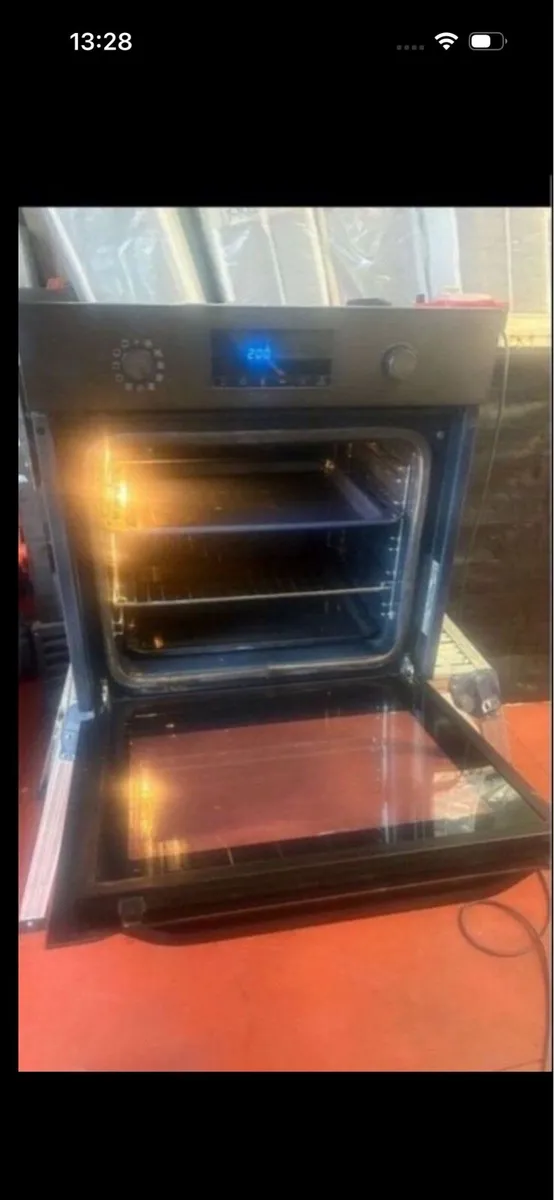 Single Samsung oven - Image 2
