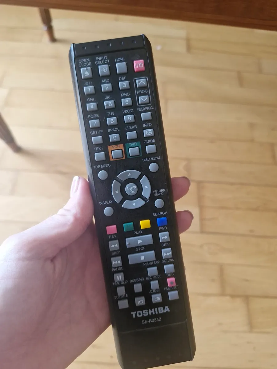 *Free Toshiba DVD & VHS player - Image 3