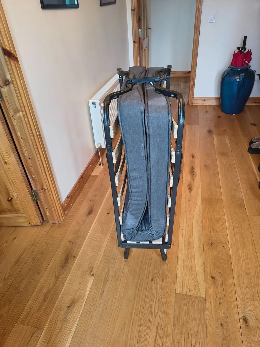 Fold up bed - Image 2