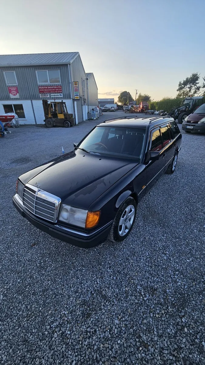 Mercedes 124 - Image 2