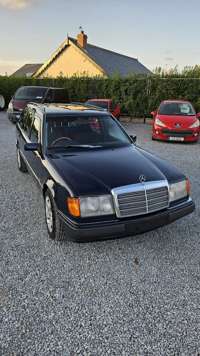 Mercedes 124 - Image 1