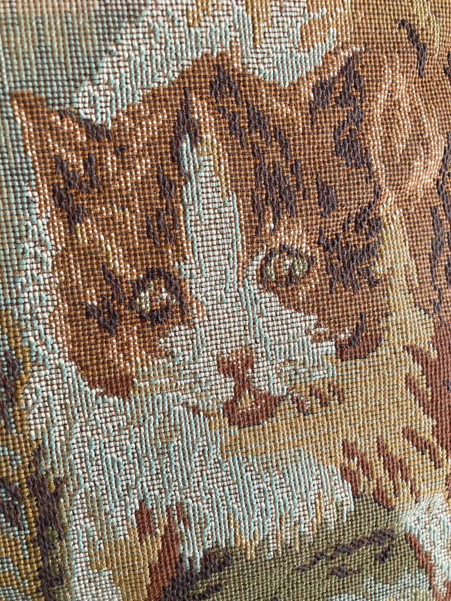 Magnificent Cats Tapestry Cushion (45 x 45cm) - Image 2