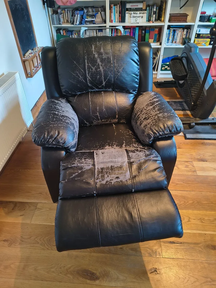 Recliner chair - Image 4