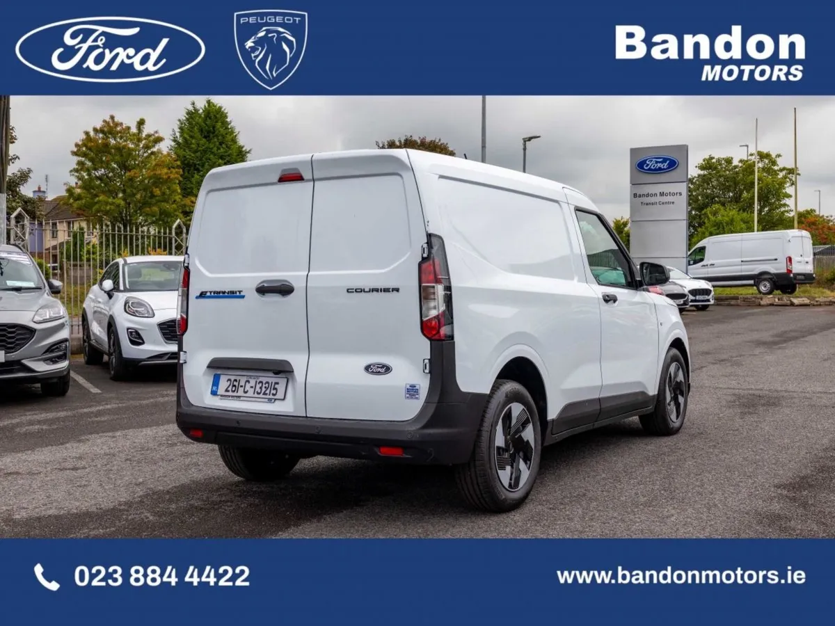 Ford Transit Courier 2026 Ford Transit Courier Tre - Image 4
