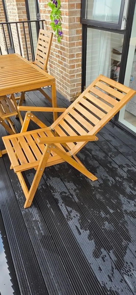 Outdoor Dining Set, Table + 4 Reclining Chairs, Like New - Image 4
