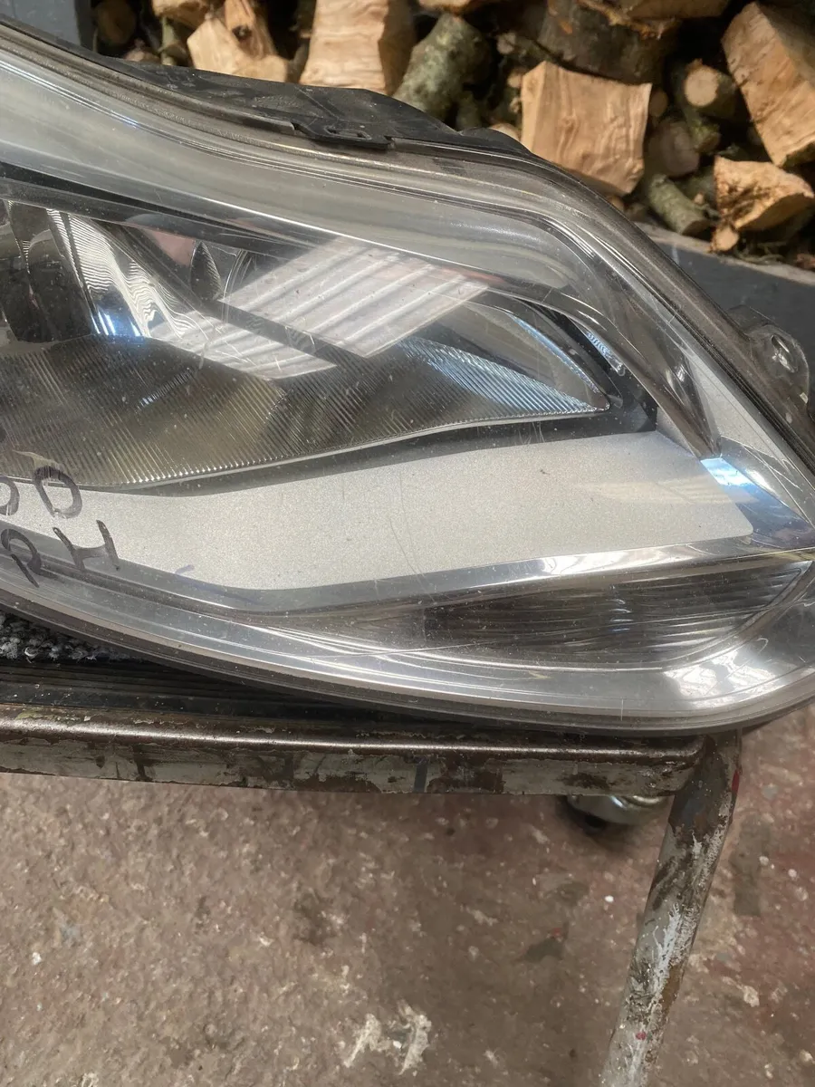 Mk 3 ford focus Headlight - Image 2