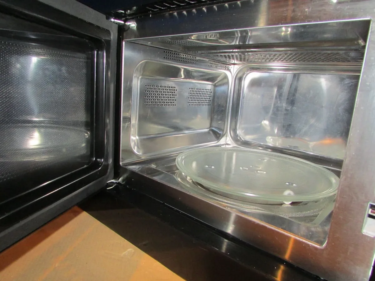 Integrated Microwave Oven With Grill - Image 4