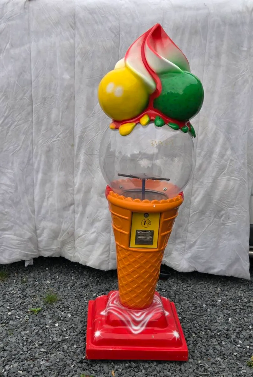 Ice Cream Cone Vending Machine - Image 4