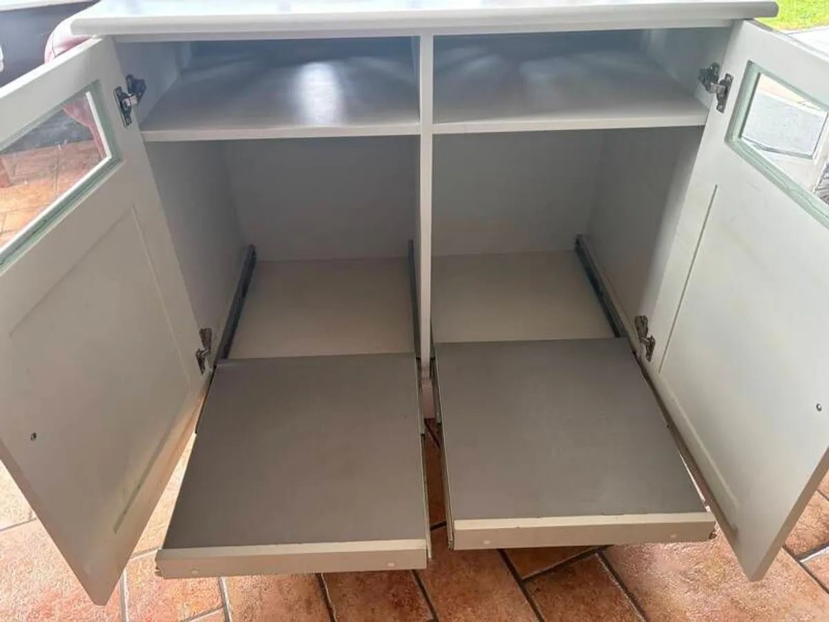 Tv unit turf box - Image 2