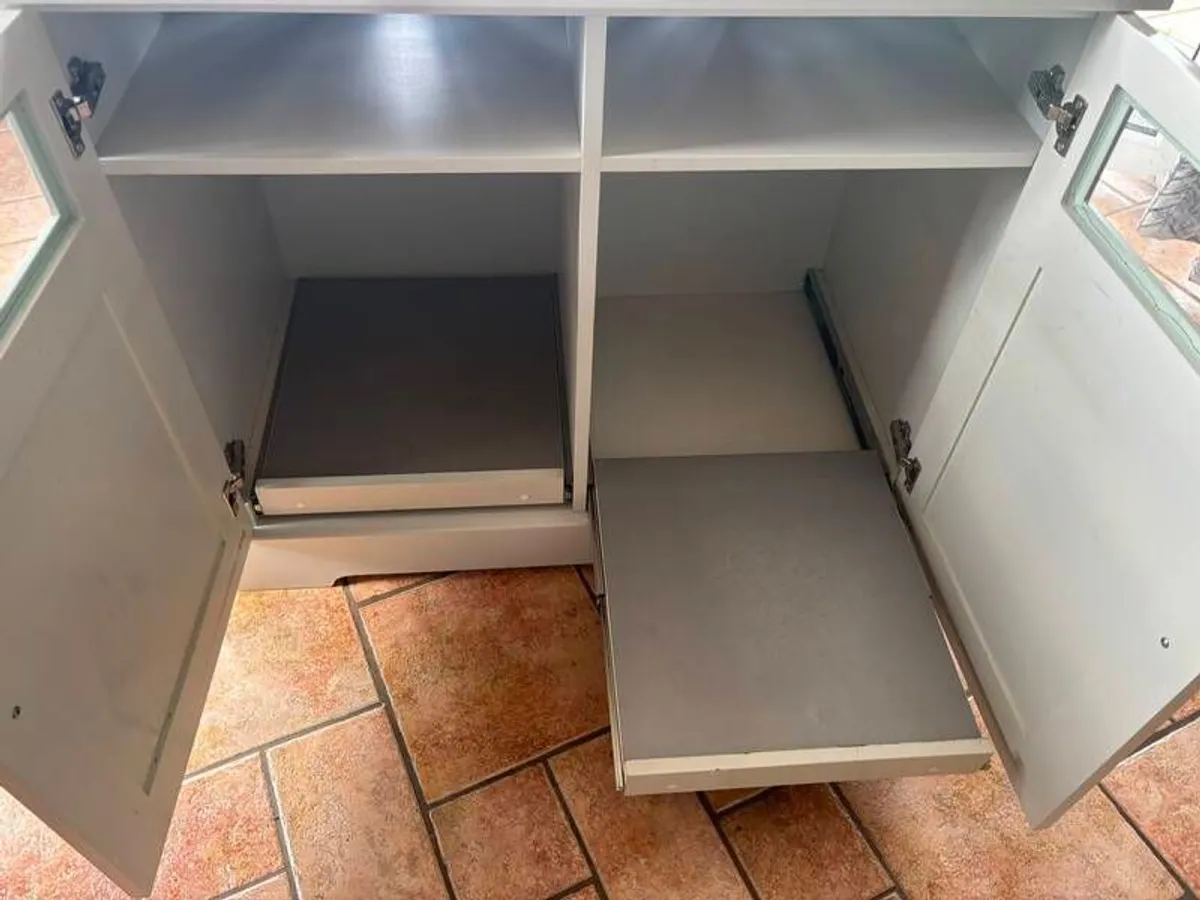 Tv unit turf box - Image 4