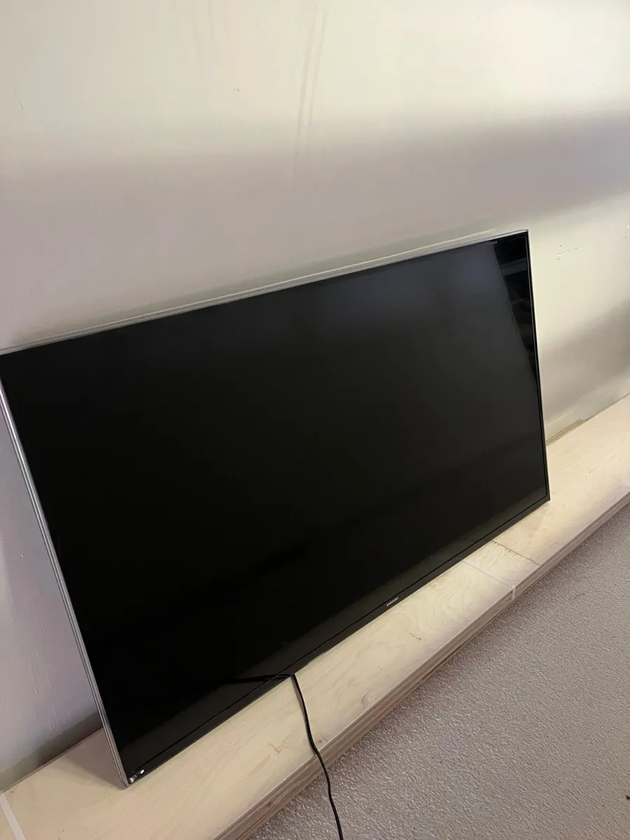48 inch Samsung TV - Image 1