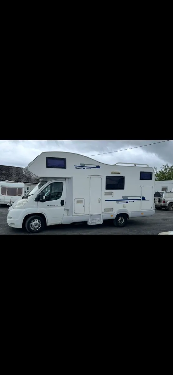 Camper van - Image 4