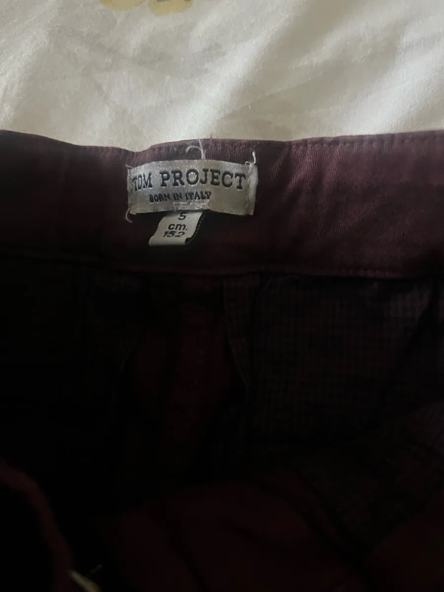 Boys BNWT trousers age 5 €8 - Image 4