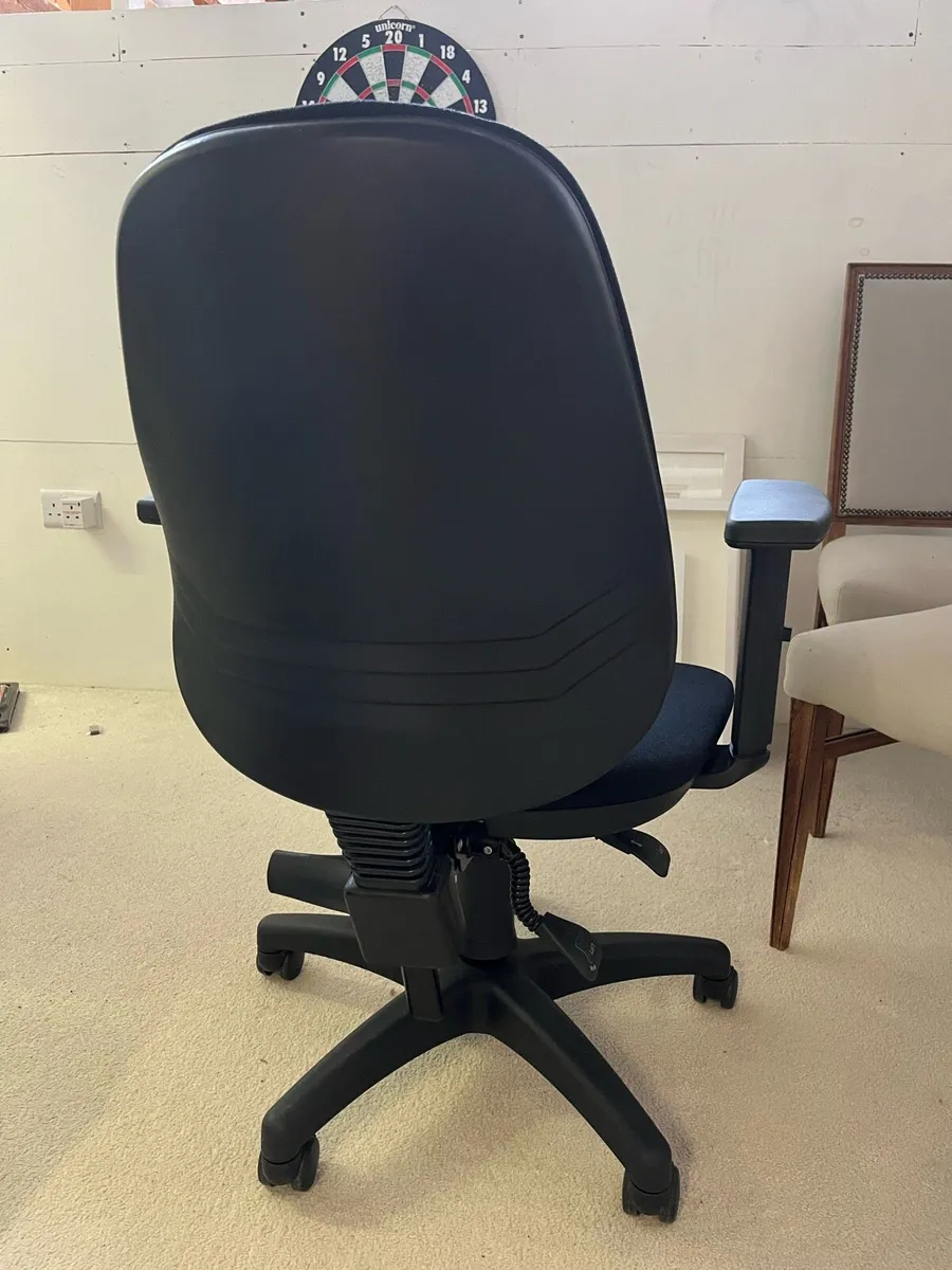Spinning desk/office chair - Image 2