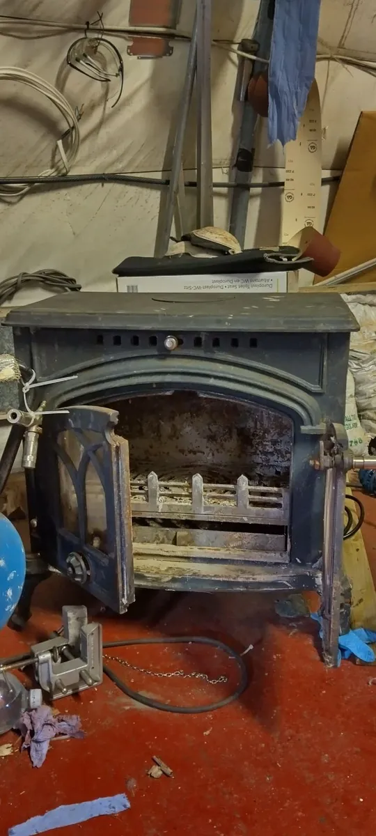Solid Fuel Stove - Image 1
