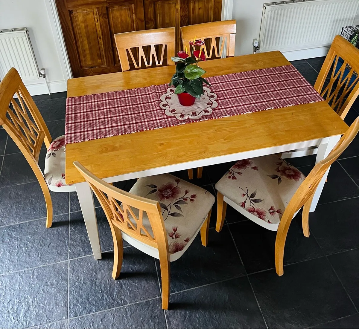 Dining / Kitchen Table & 6 Chairs - Image 1