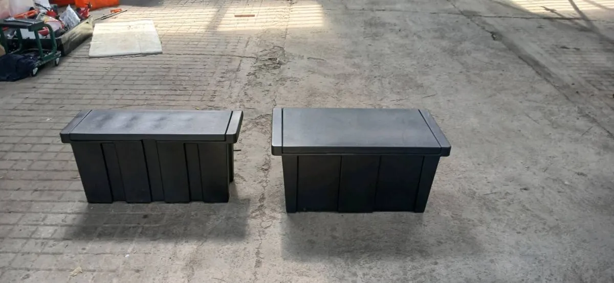 Seat boxes, Jockey  Consoles - Image 1