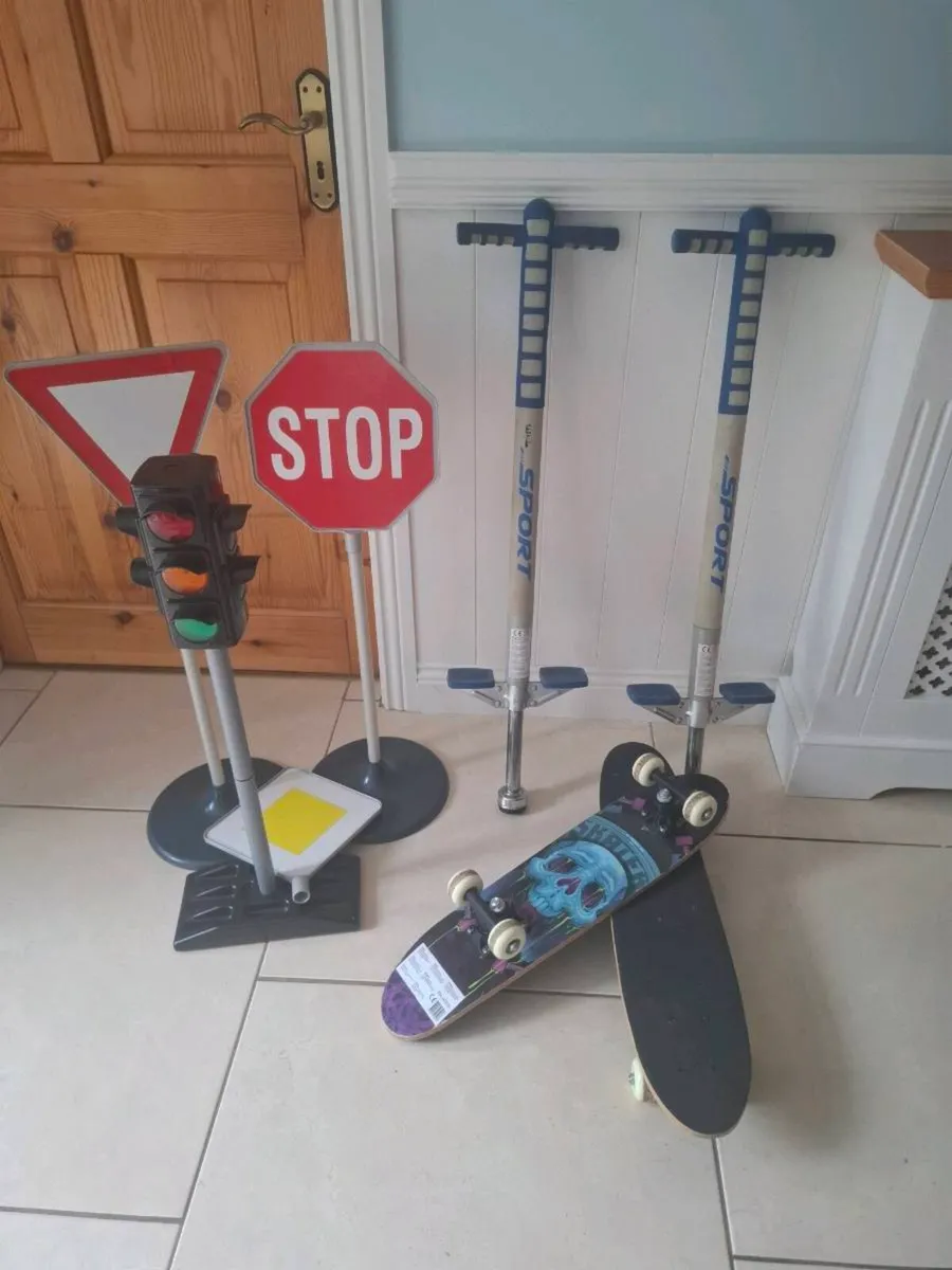 Toys - Image 1