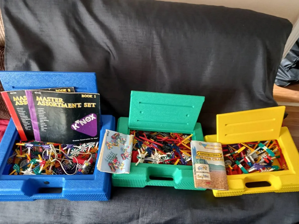 3 Hard Cases Of K.Nex - Image 3
