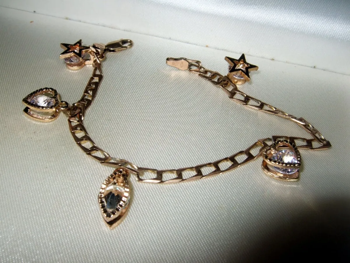 Vintage 9ct Gold Charm Bracelet - Image 2