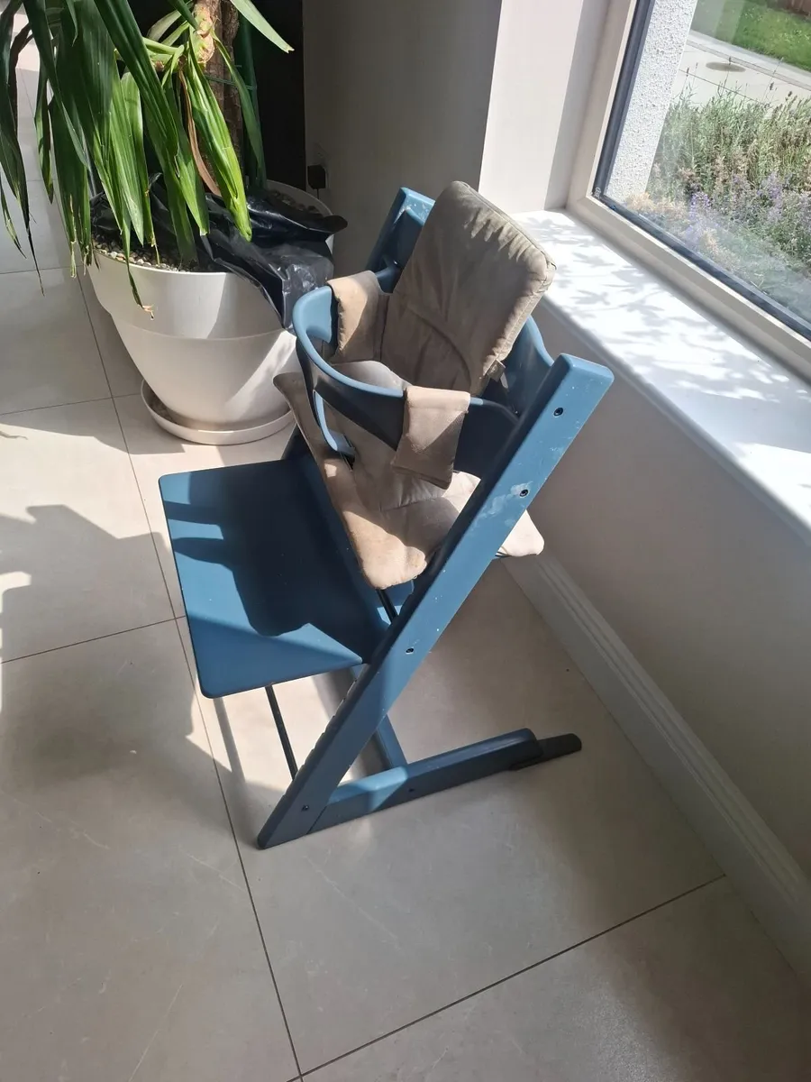 High chair - Image 2