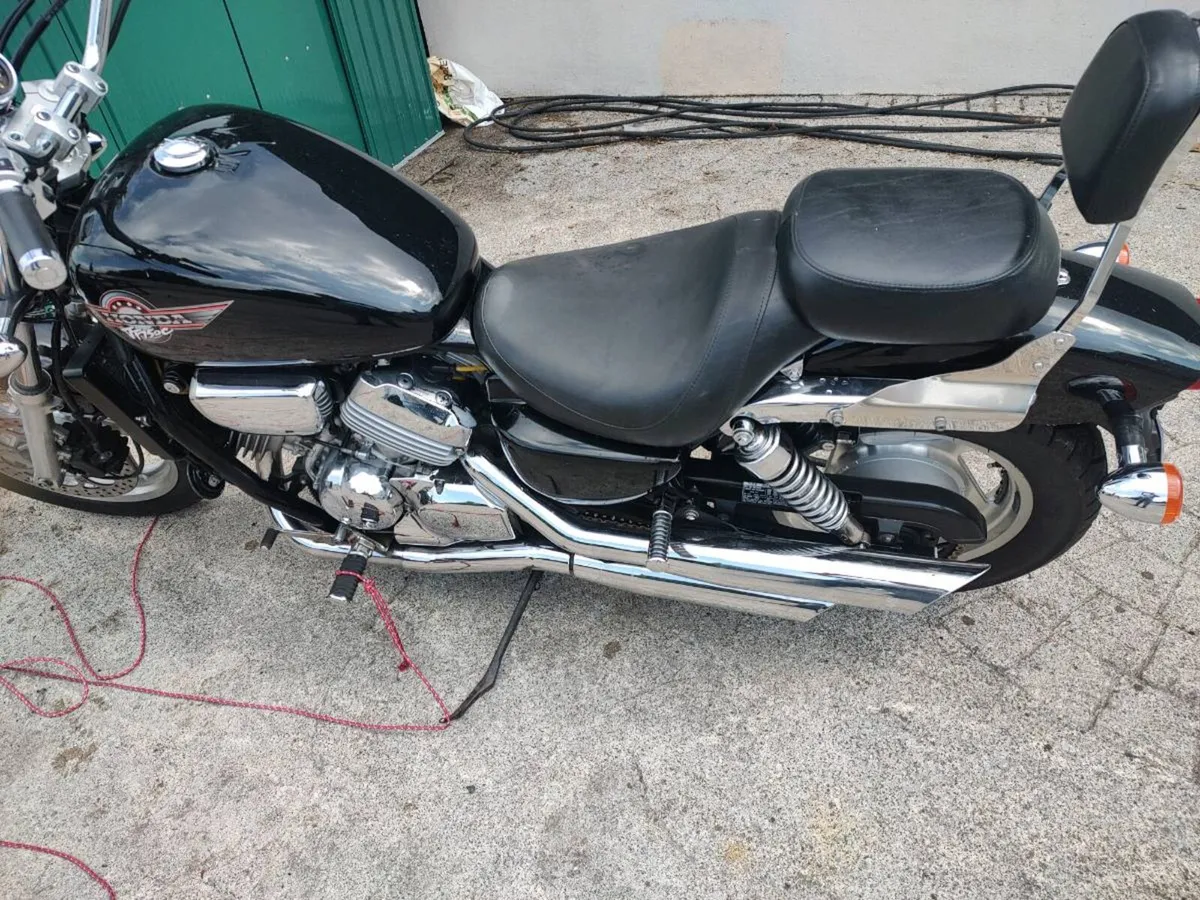 honda Magna 750 v4 - Image 2