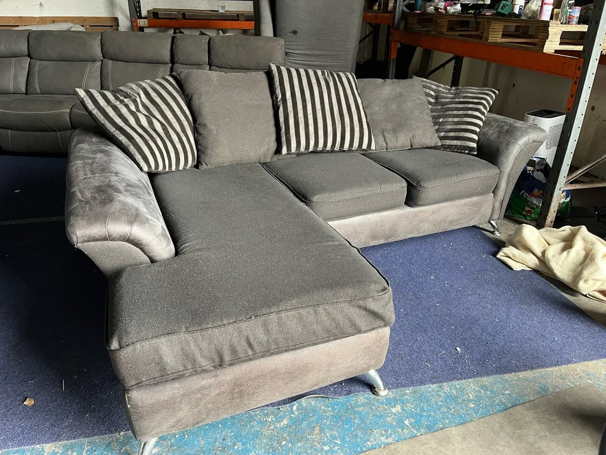 Grey corner sofa set l shaped - Image 3