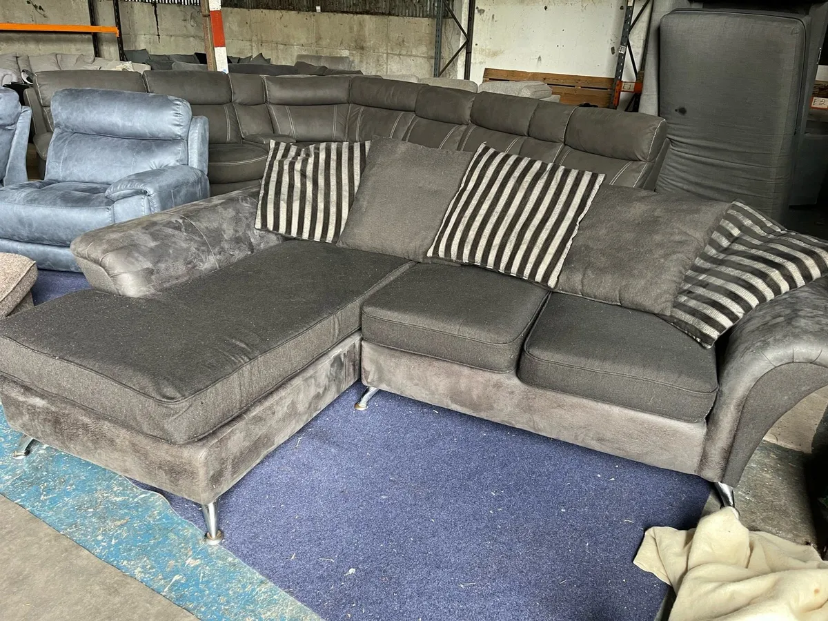 Grey corner sofa set l shaped - Image 4