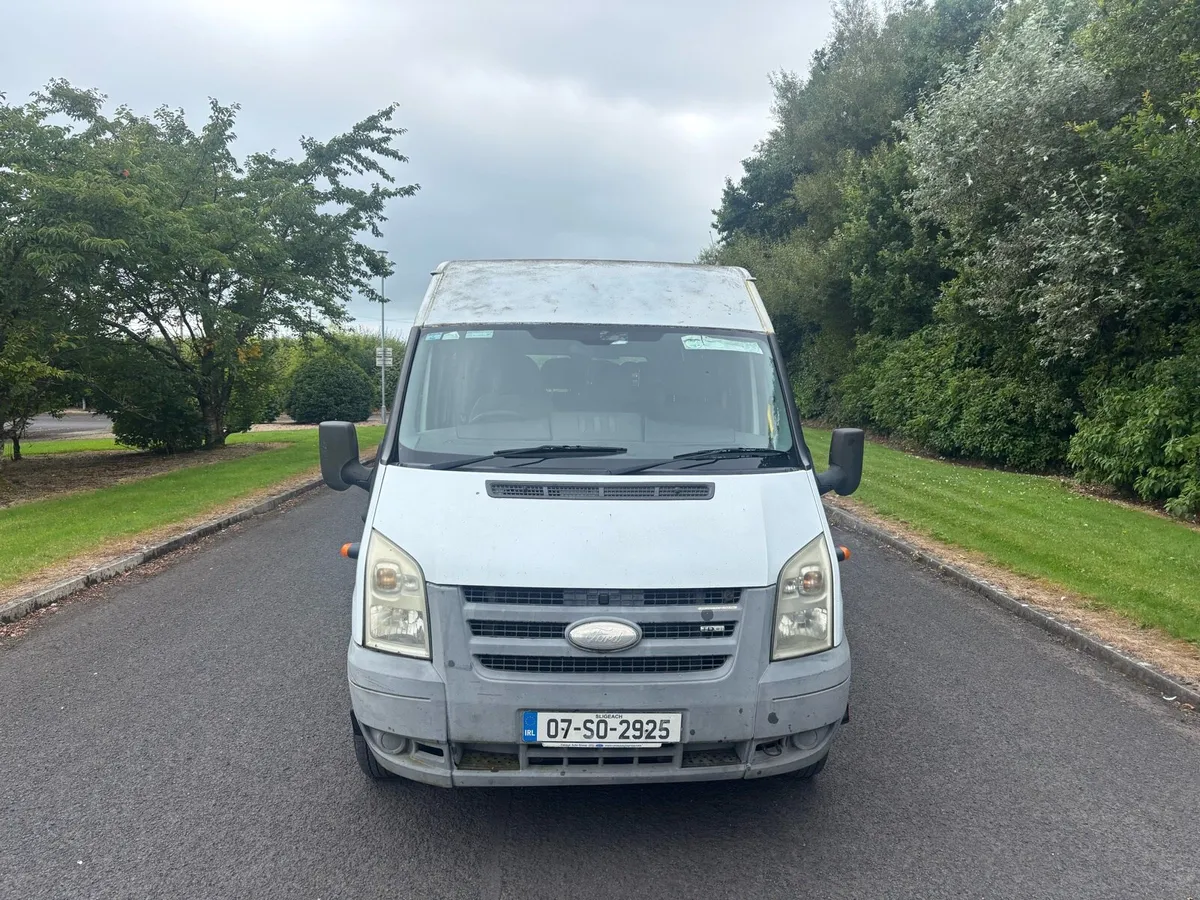 2007 Ford Transit 2.4 17 Seater Twin wheel - Image 2