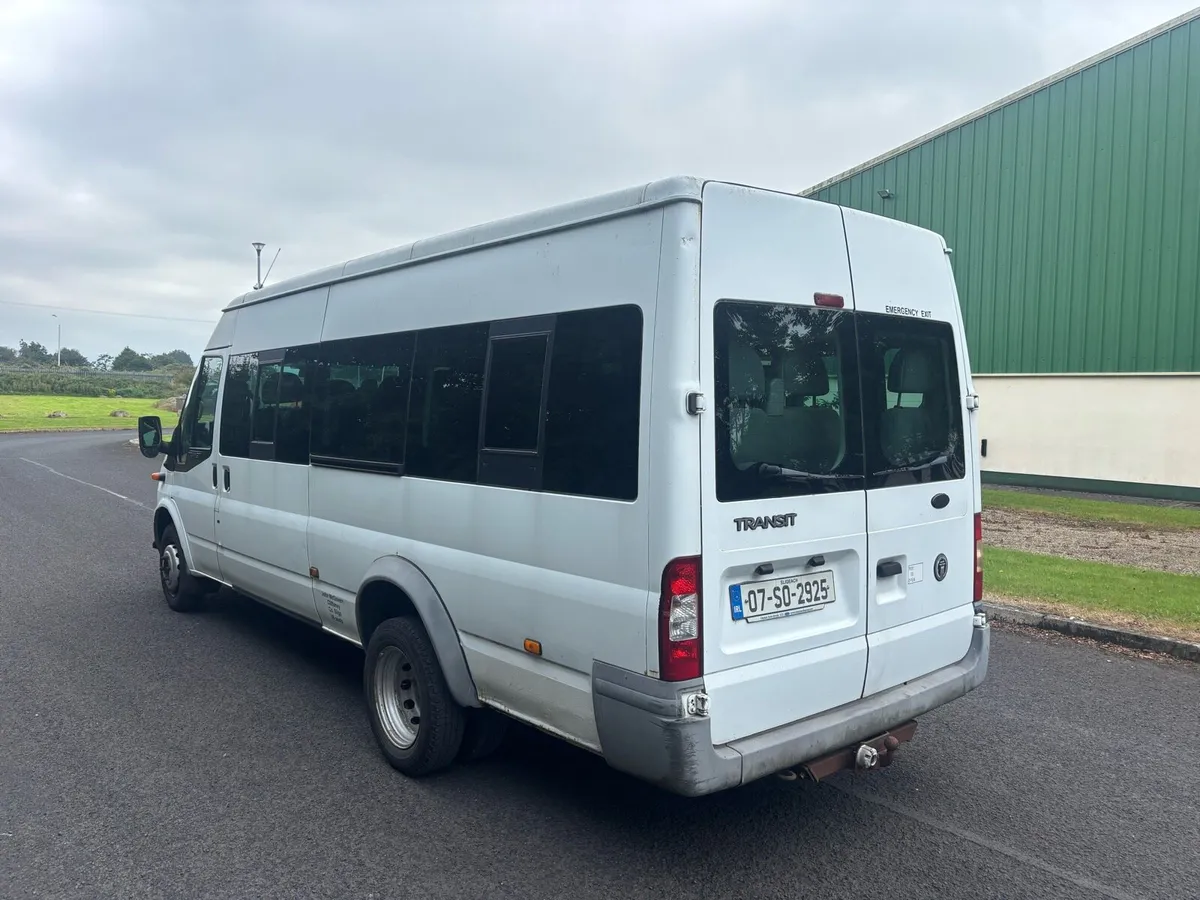 2007 Ford Transit 2.4 17 Seater Twin wheel - Image 4