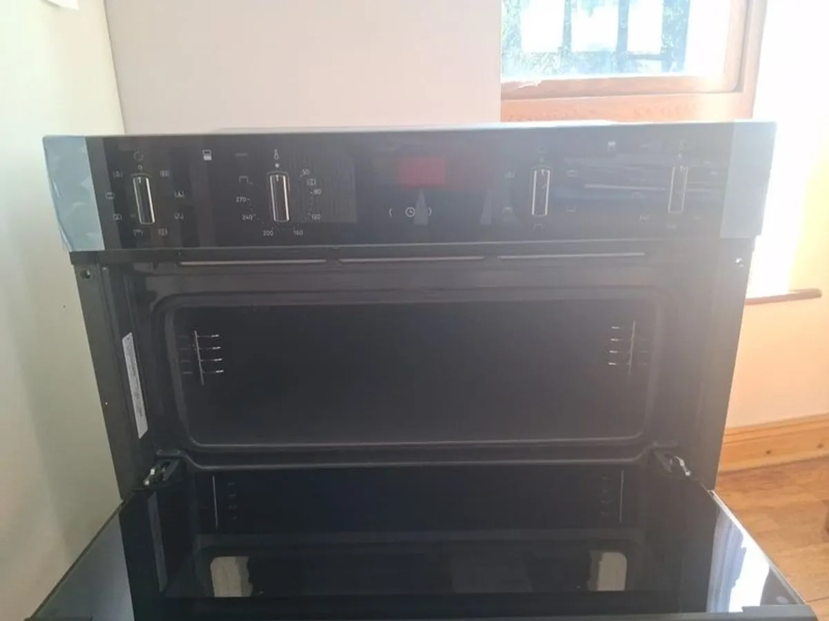 NEFF N50 Double Oven. Brand New. Never Installed. - Image 4