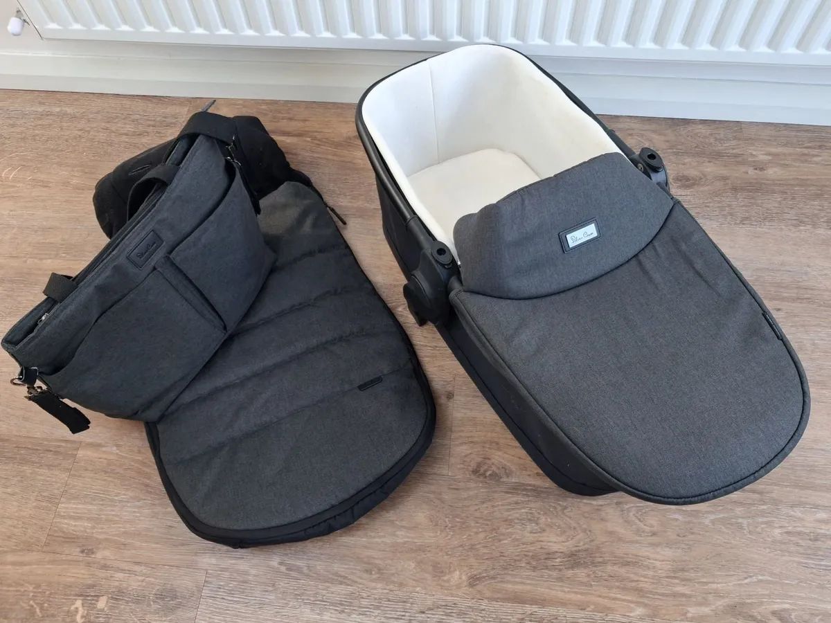 Silver Cross Buggy Bundle (10* piece) - Image 2