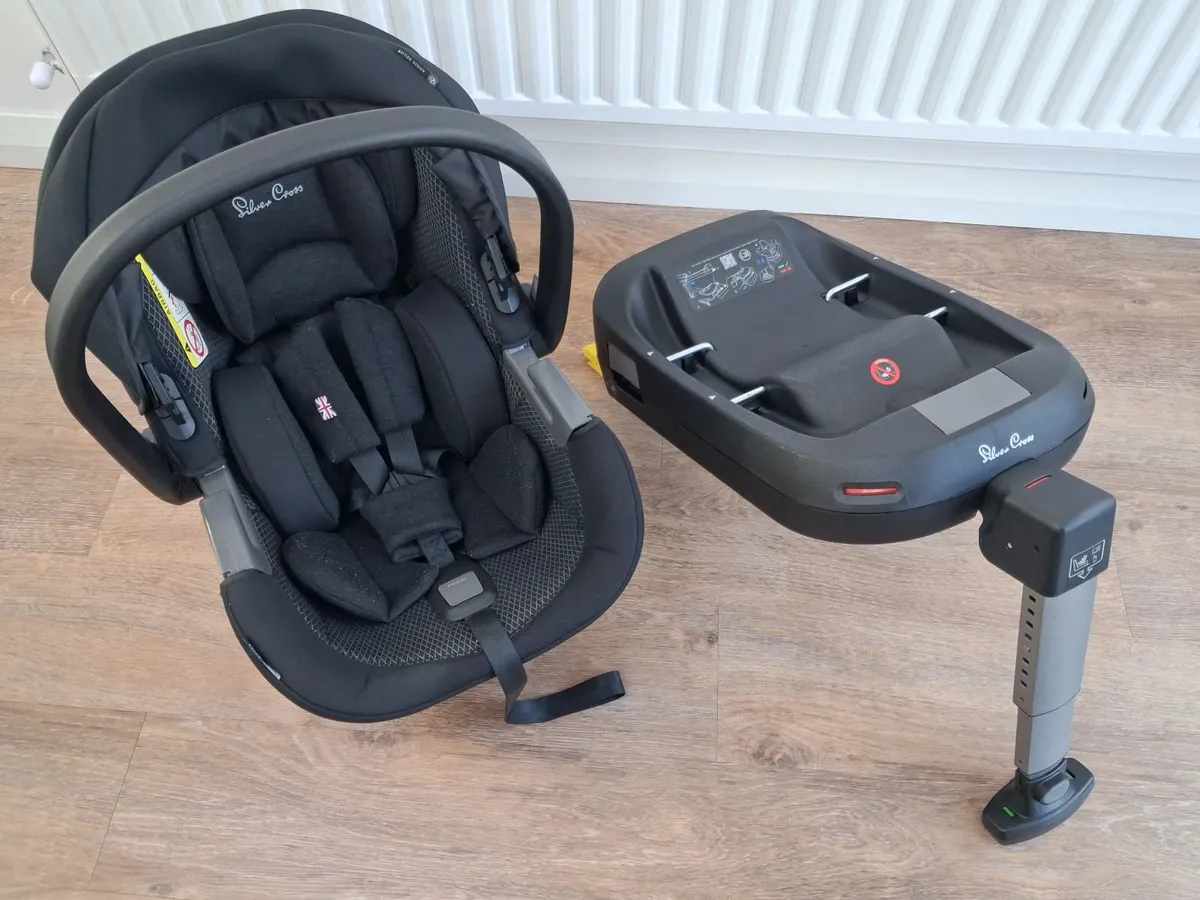 Silver Cross Buggy Bundle (10* piece) - Image 1