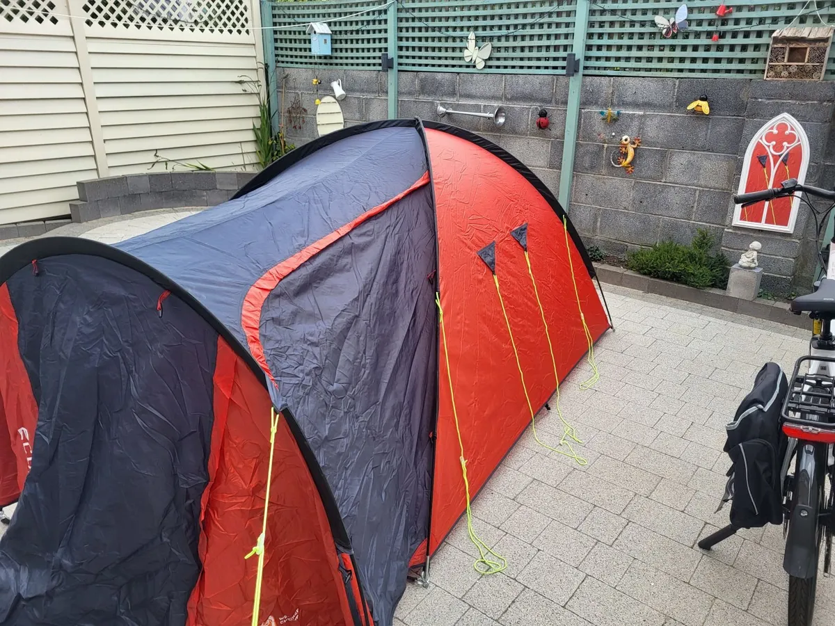 Tent - Image 2