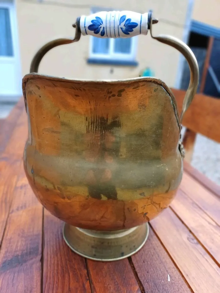 Large Brass Vintage Coal Scuttle - Image 3