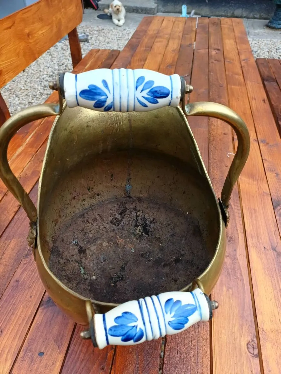 Large Brass Vintage Coal Scuttle - Image 4