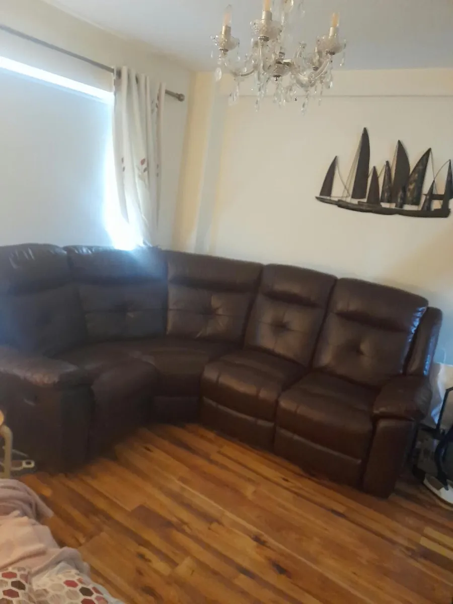 Couch - Image 2