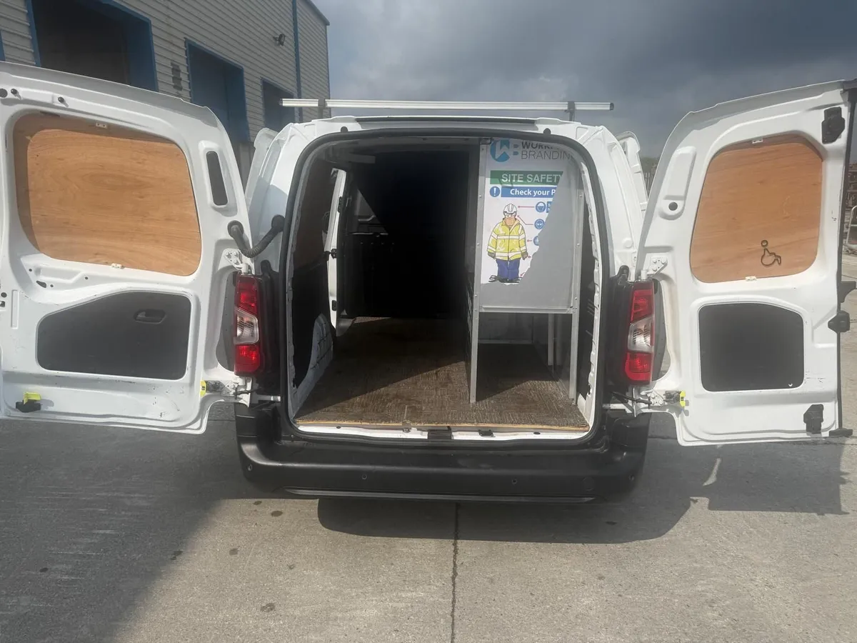 Vauxhall Combo 2021 - Image 2