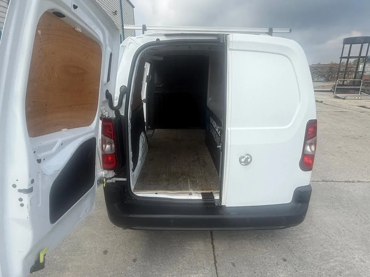 Vauxhall Combo 2021 - Image 3