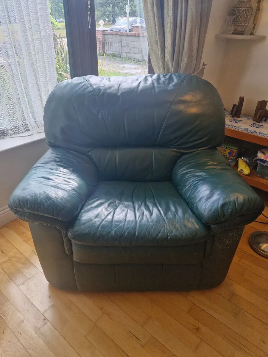 *Free Leather Couch Set - Image 3