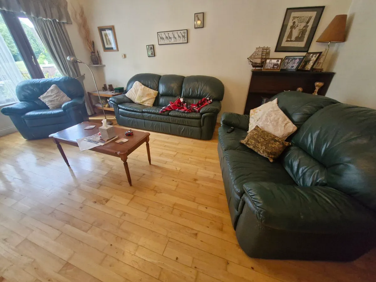 *Free Leather Couch Set - Image 4