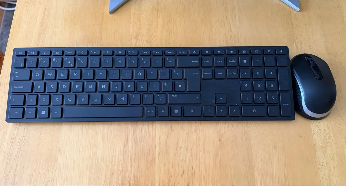 Acer all in one PC with Logitech speakers system - Image 3