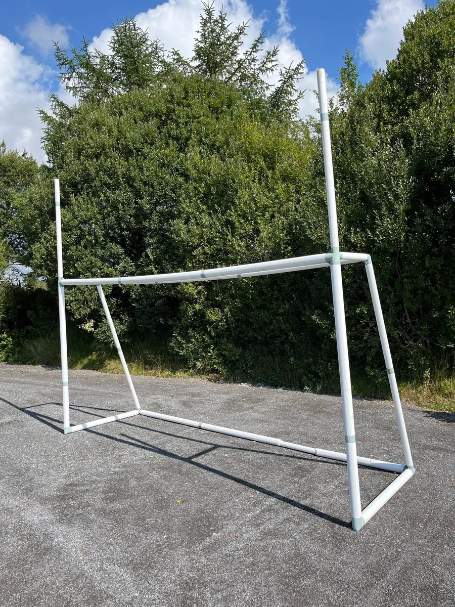 Goal posts - Image 1