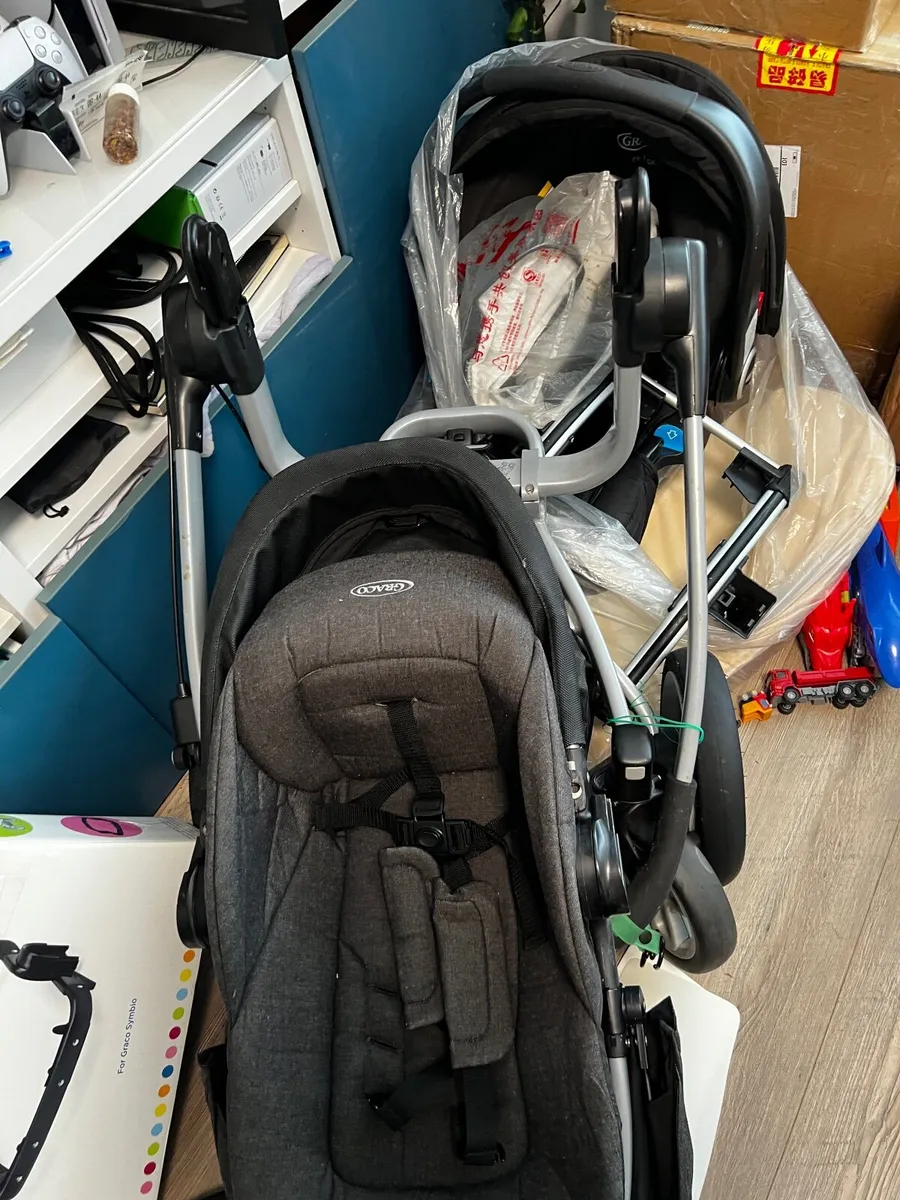 Baby pram / buggy / car seat - Image 3