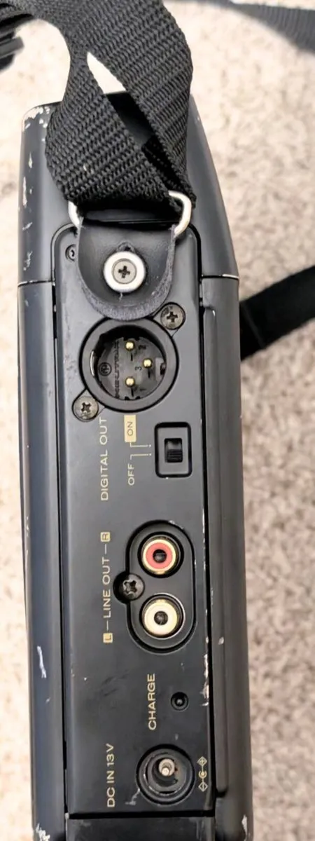 Marantz PMD650 professional portable MiniDisc reco - Image 4