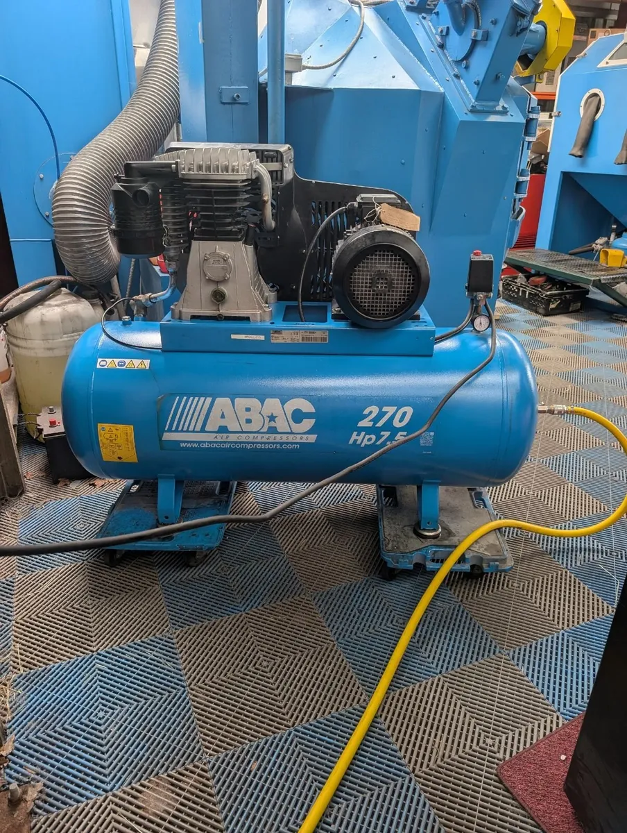 Air Compressor - Image 1