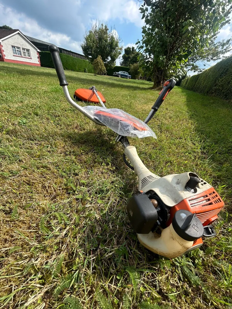 Hedge strimmer - Image 1